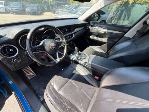 2019 Alfa Romeo Stelvio Sport