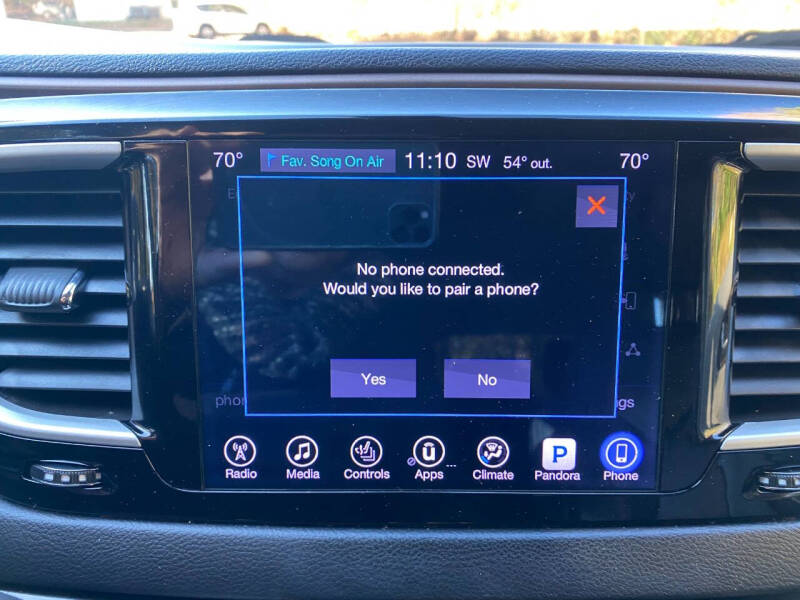 2017 Chrysler Pacifica Touring-L