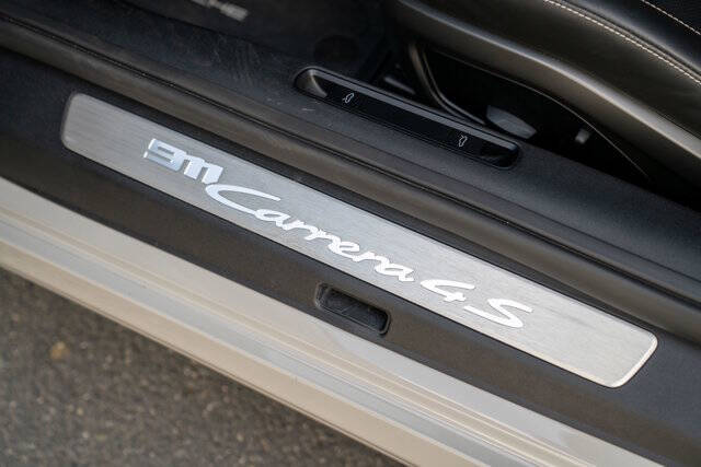 2021 Porsche 911 13
