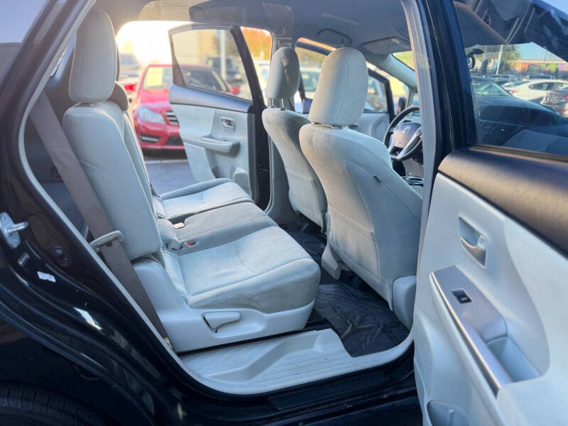 2012 Toyota Prius v Five