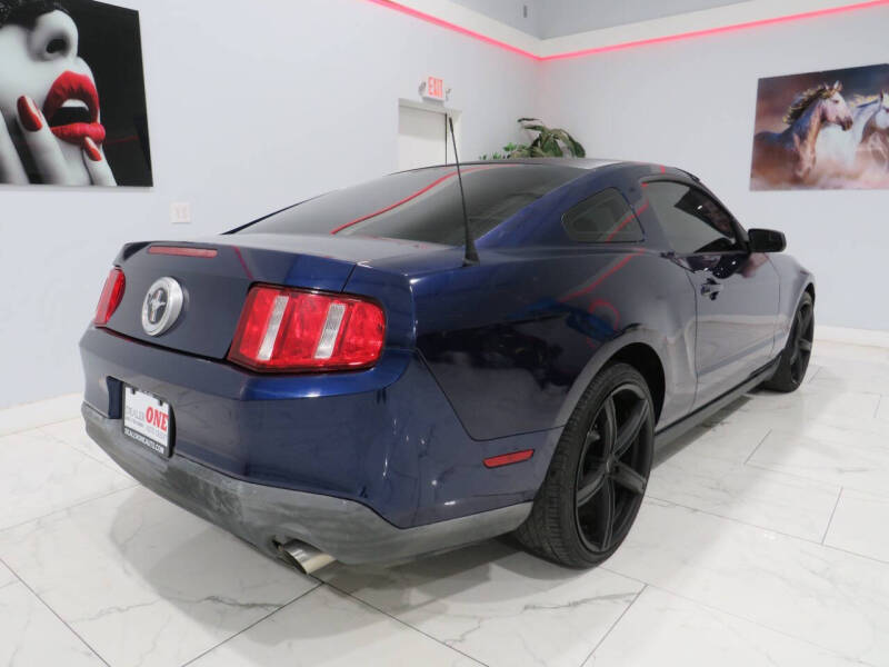 2011 Ford Mustang V6