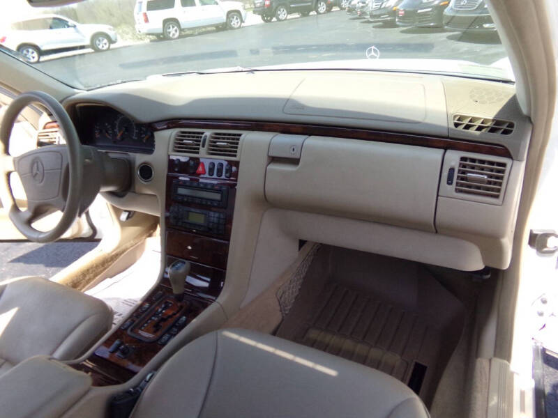 1999 Mercedes-Benz E-Class E 320