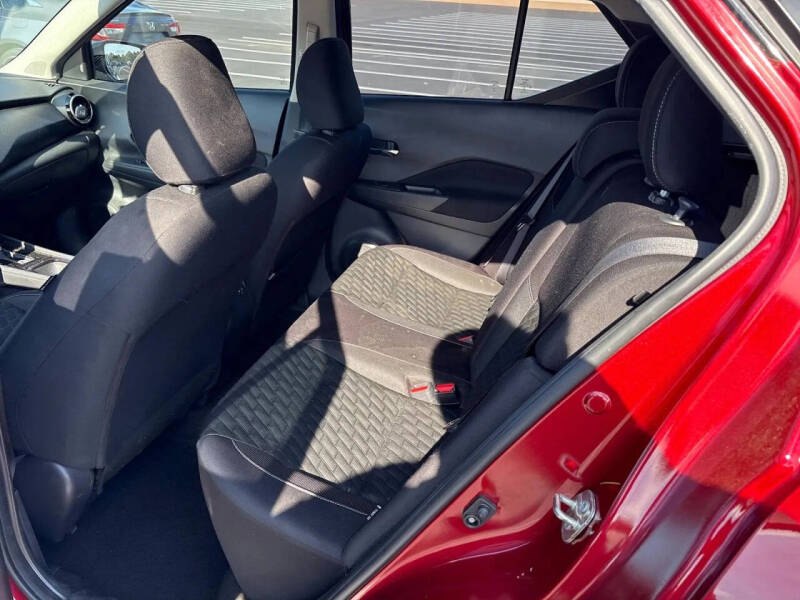 2023 Nissan Kicks SV