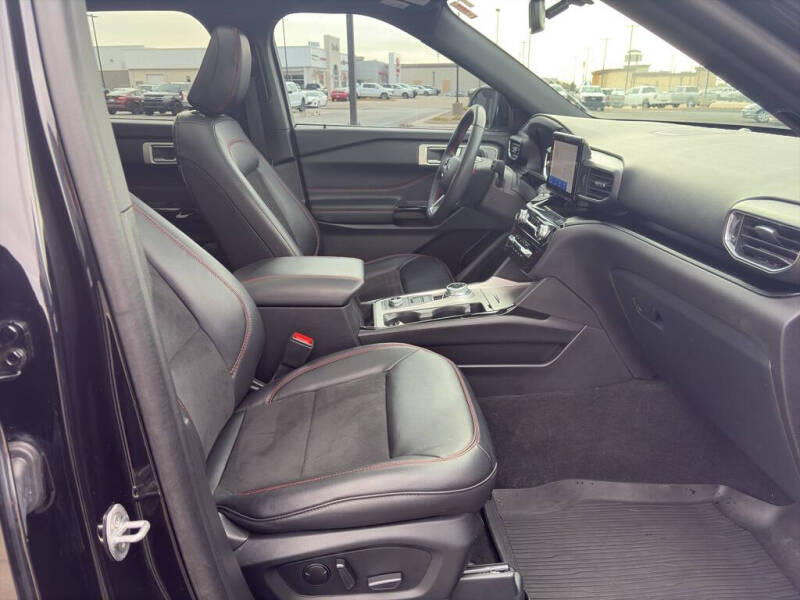 2023 Ford Explorer ST-Line