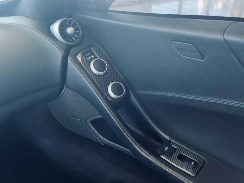 2012 McLaren MP4-12C