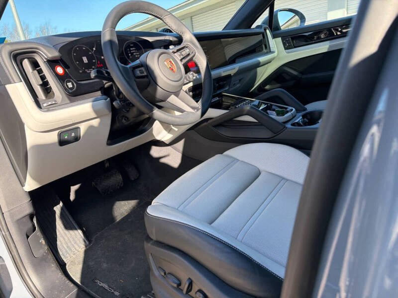 2025 Porsche Cayenne Coupe