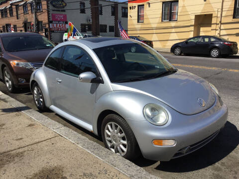 2005 Volkswagen New Beetle for sale at Drive Deleon in Yonkers NY