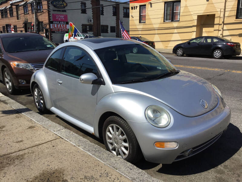 2005 Volkswagen New Beetle for sale at Drive Deleon in Yonkers NY