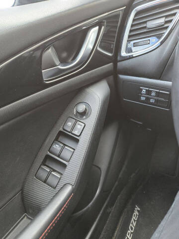 2015 Mazda MAZDA3 s Grand Touring