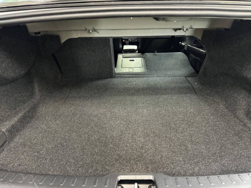 2024 Volvo S60 B5 Plus Dark Theme