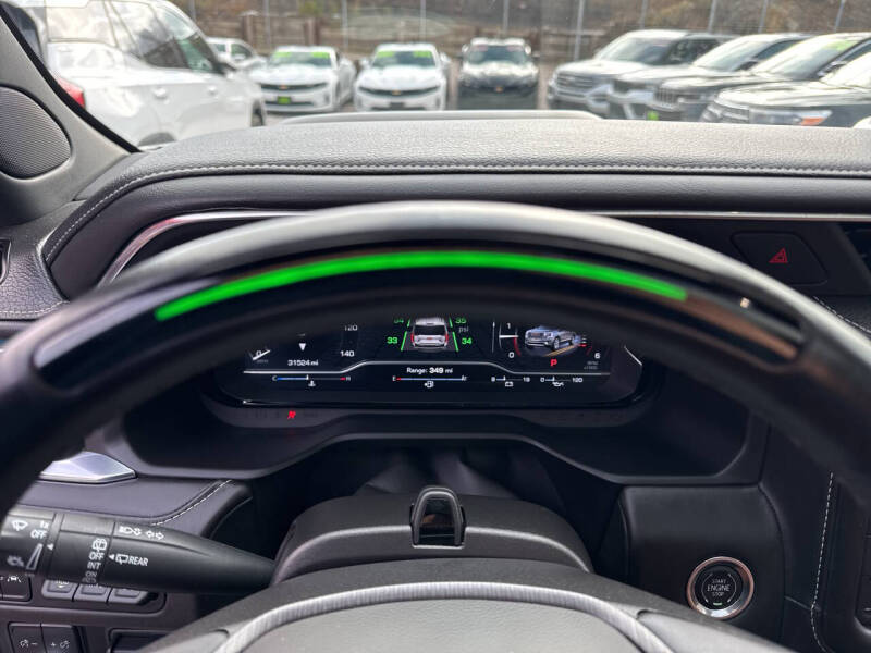 2023 GMC Yukon XL Denali Ultimate