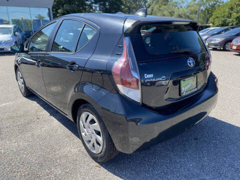 2015 Toyota Prius c Three