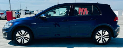 2017 Volkswagen e-Golf SE