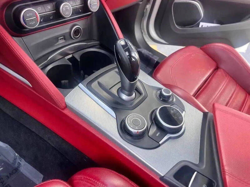 2019 Alfa Romeo Stelvio Ti Sport