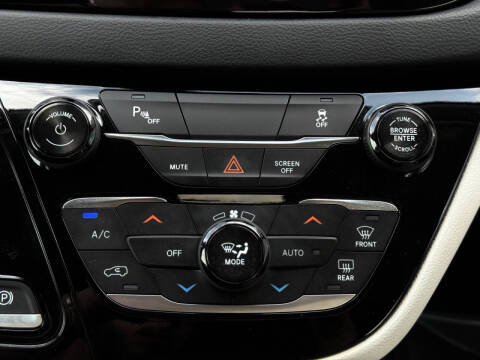2018 Chrysler Pacifica Hybrid Touring Plus