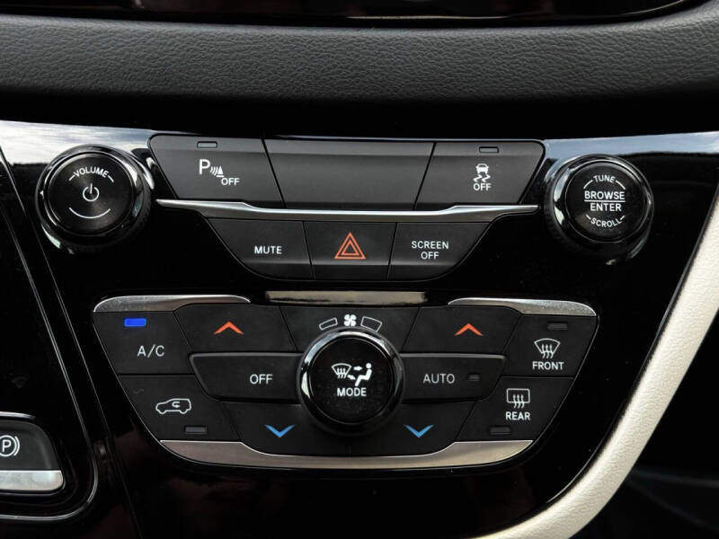 2018 Chrysler Pacifica Hybrid Touring Plus