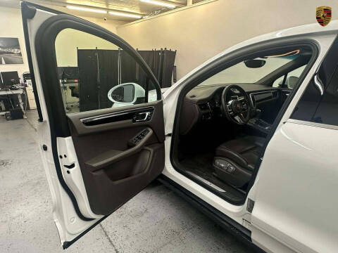 2015 Porsche Macan S