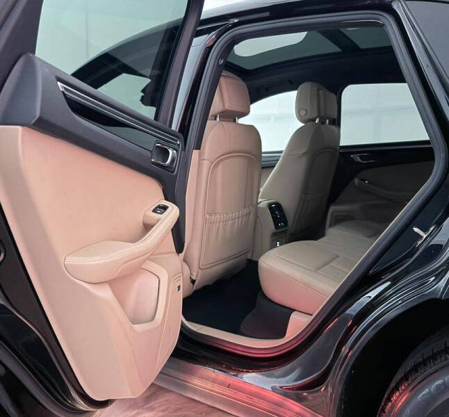 2020 Porsche Macan