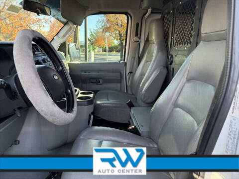 2010 Ford E-Series E-250