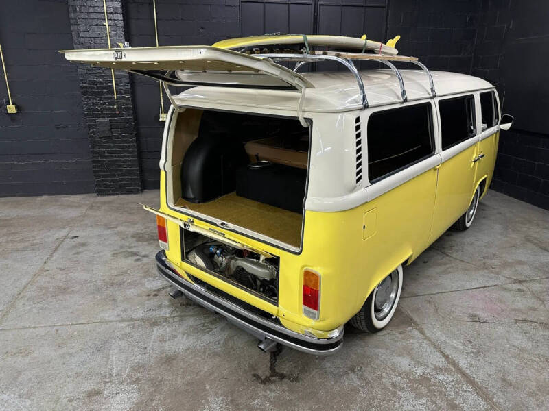 1973 Volkswagen Bus