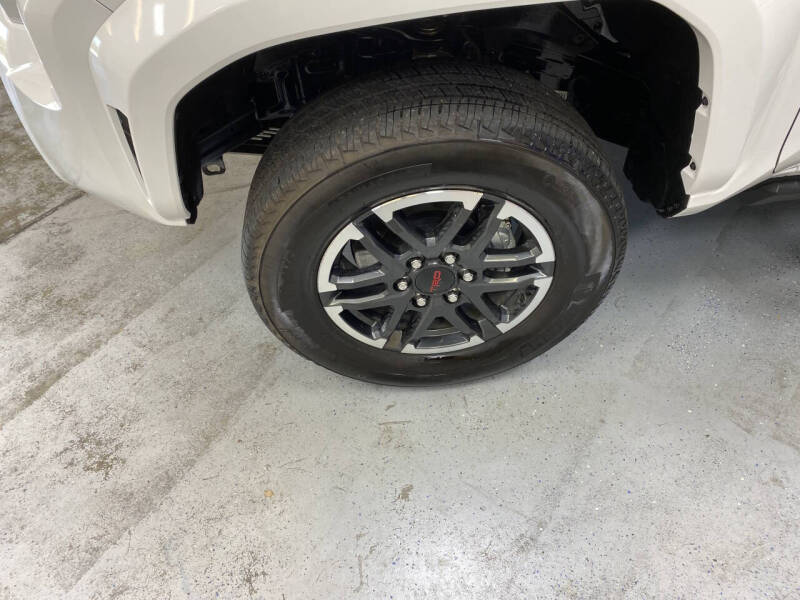 2025 Toyota Tacoma TRD Sport HV