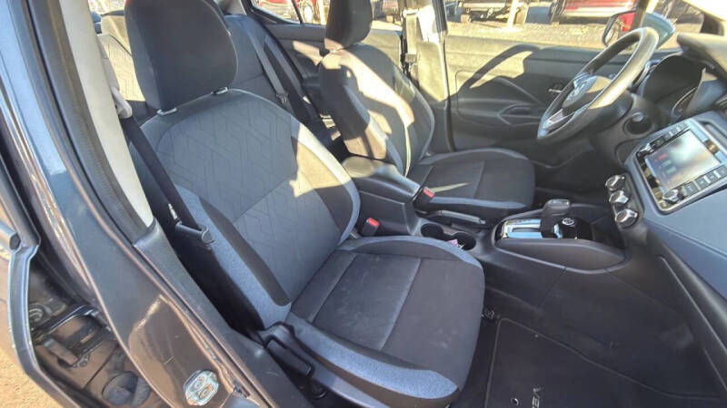 2023 Nissan Versa SV