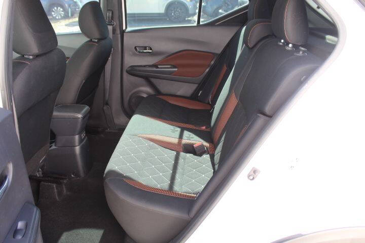 2020 Nissan Kicks SR