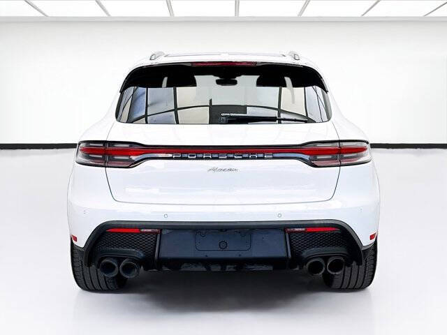 2022 Porsche Macan