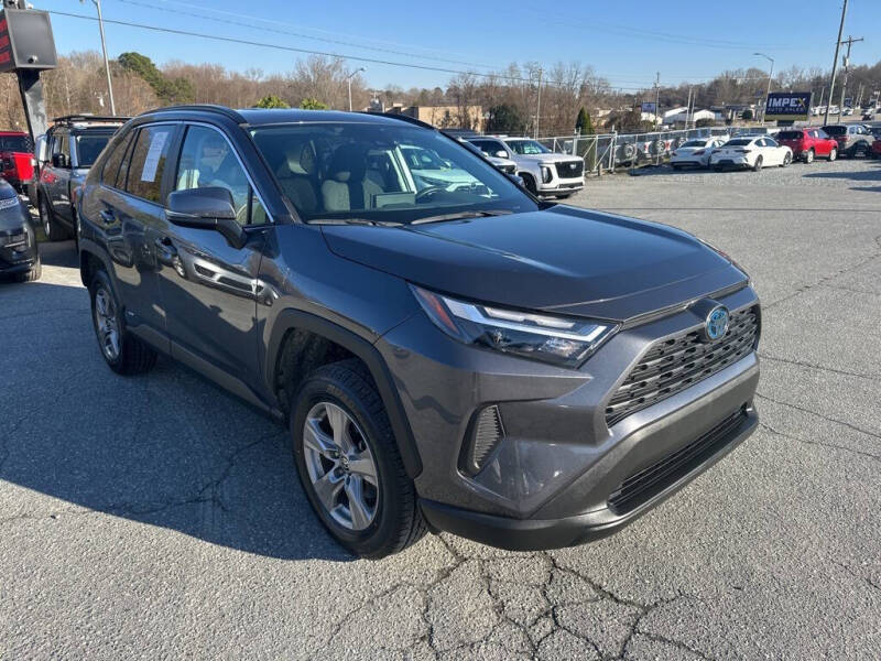 2024 Toyota RAV4 Hybrid XLE