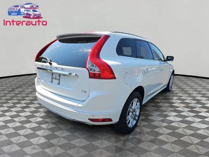 2016 Volvo XC60 T5 Drive-E Premier