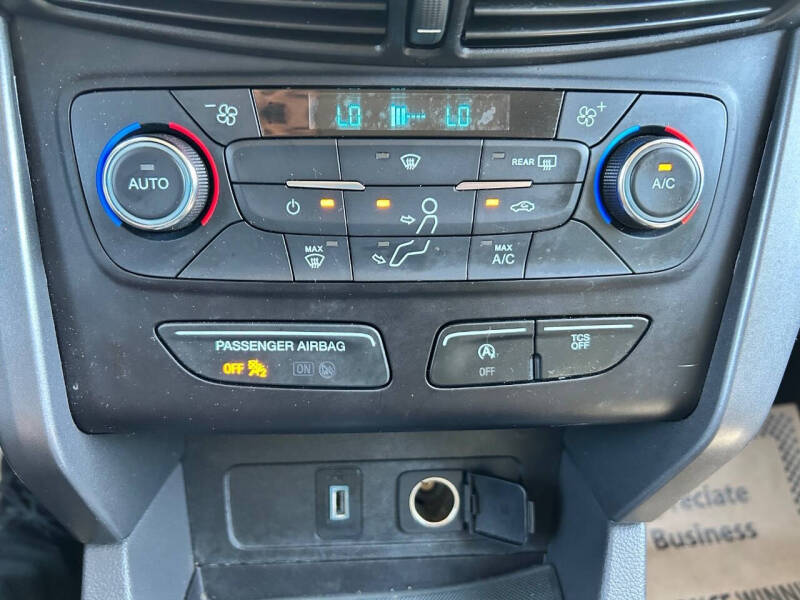 2017 Ford Escape SE