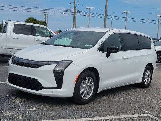 2027 Chrysler Pacifica Select