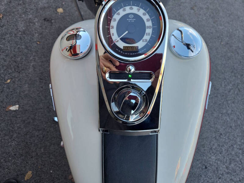 2012 Harley-Davidson Softail Deluxe