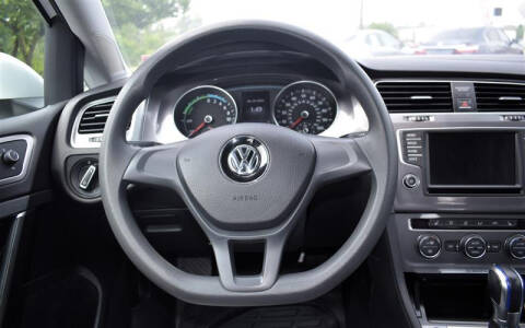 2016 Volkswagen e-Golf SE