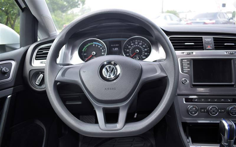 2016 Volkswagen e-Golf SE