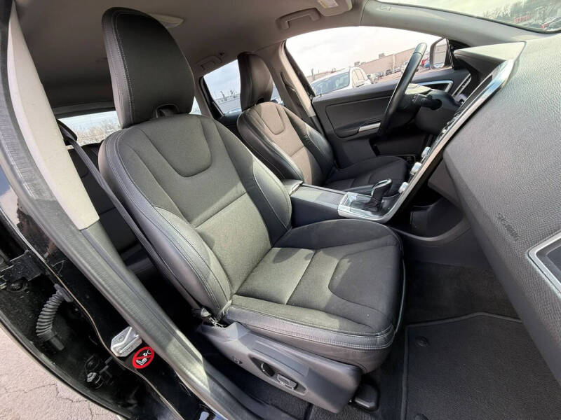 2016 Volvo XC60 T5 Drive-E