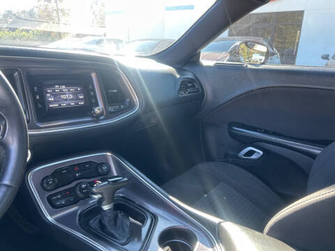 2015 Dodge Challenger SXT