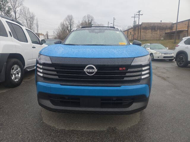 2025 Nissan Kicks SR