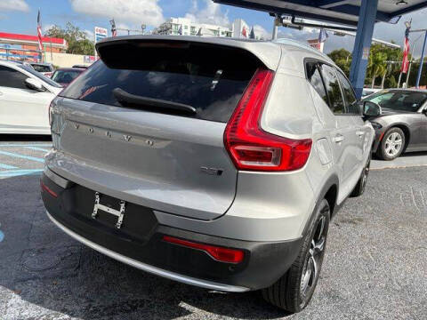 2023 Volvo XC40 B5 Core