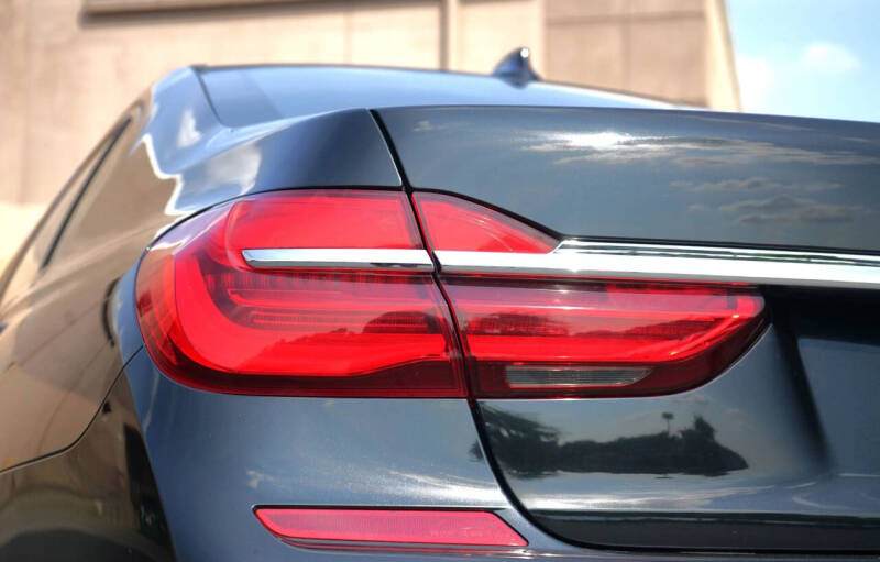 2018 BMW 7 Series 740i