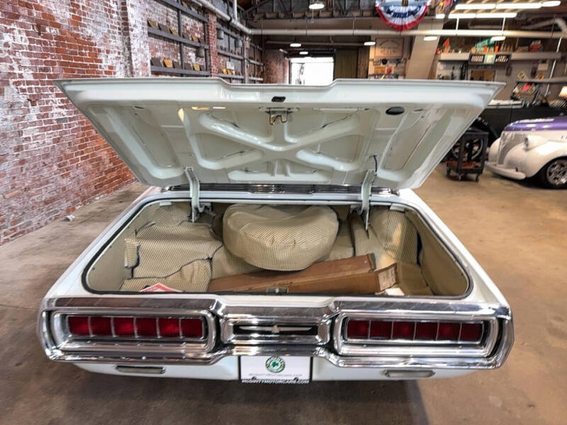 1965 Ford Thunderbird