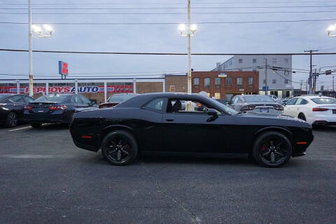 2021 Dodge Challenger SXT