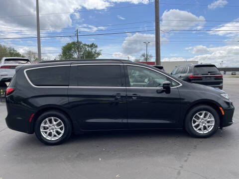 2022 Chrysler Pacifica Touring L