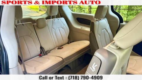 2020 Chrysler Voyager LXi