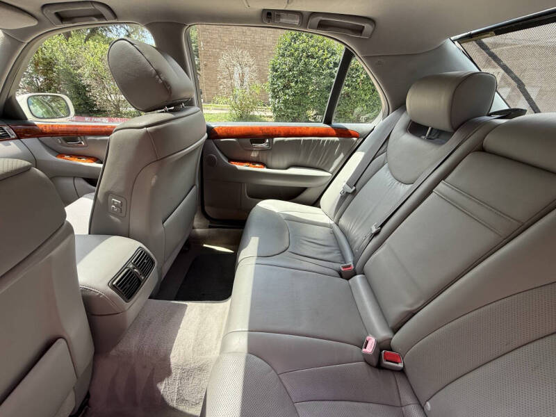 2004 Lexus LS 430