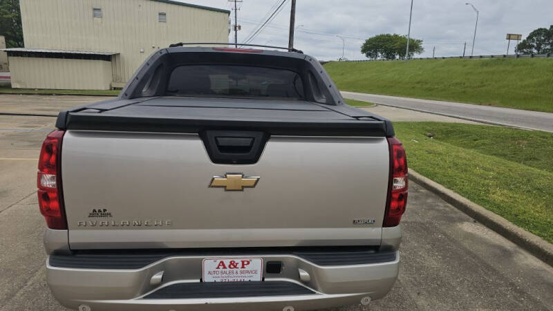 2007 Chevrolet Avalanche LT photo 6