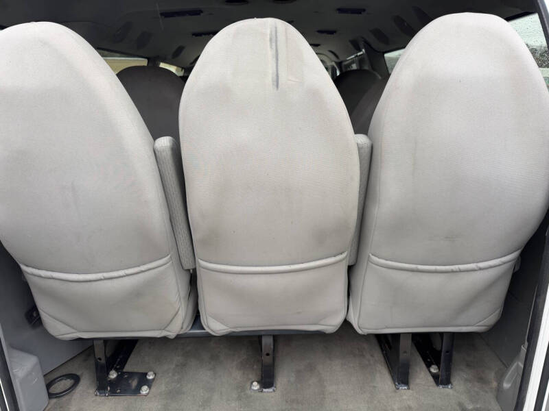 2013 Ford E-Series E-350 SD XLT