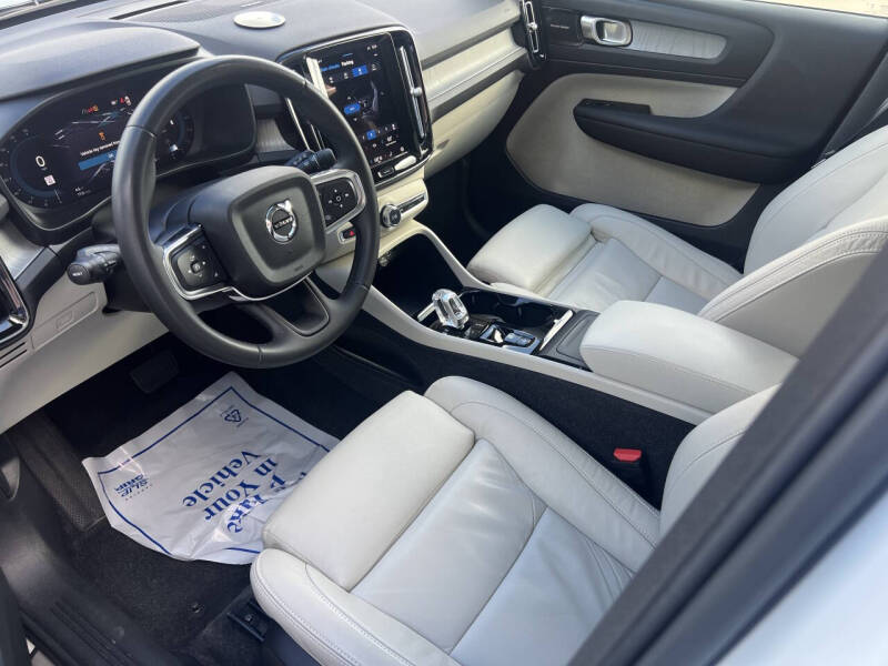 2023 Volvo XC40 Ultimate - Photo 23