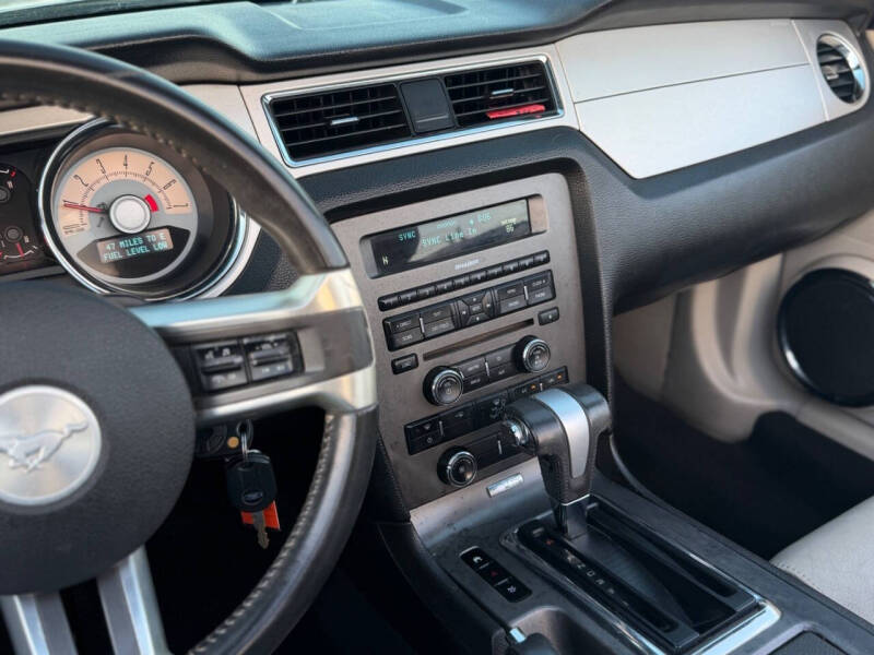 2010 Ford Mustang V6