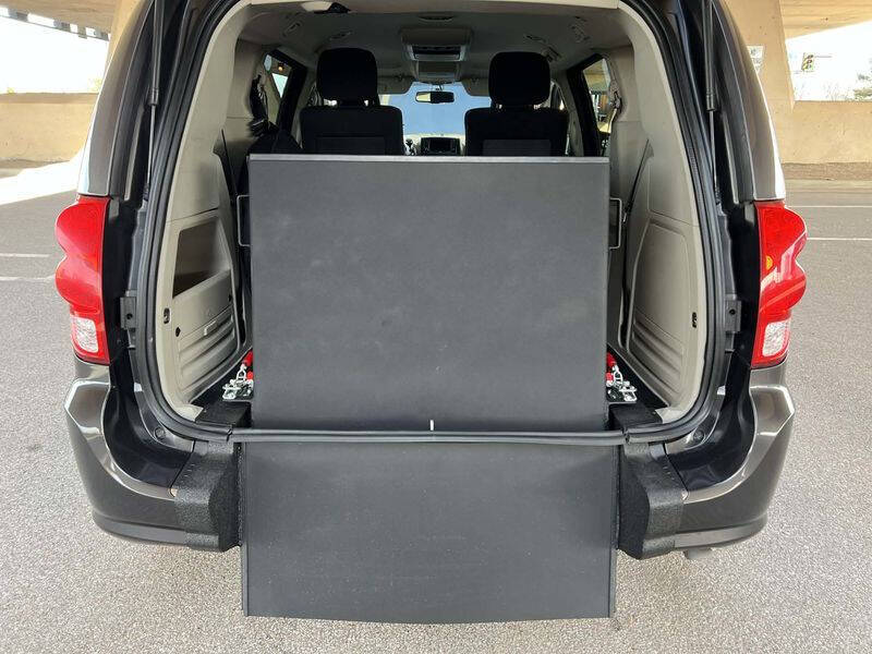2017 Dodge Grand Caravan SE - Photo 49